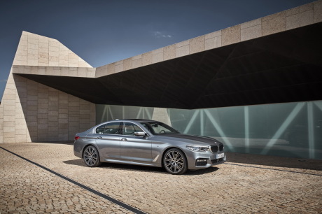 Nouvelle BMW Série 5 (2015) vue avant