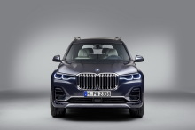 BMW X7 2019 gris artic vue avant en studio photo