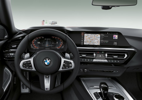 BMW Z4 M40i First Edition rouge vue de la planche de bord