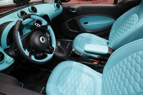 Un mini cocon, tout de bleu vêtu.