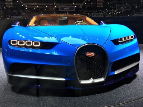 Bugatti Chiron 2016 vue avant