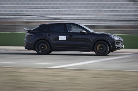 Porsche Cayenne Coupé droit