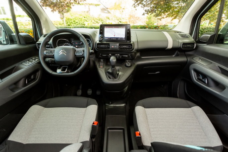Citroën Berlingo M Shine bleu planche de bord
