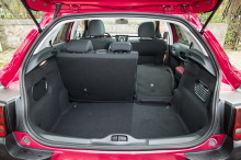 Citroën C4 Cactus Shine Edition 2016 vue du coffre avec banquette arrière fractionnable rabattue