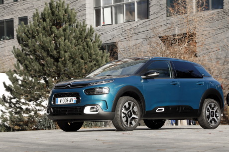 Citroën C4 Cactus 2018 vue avant bleu