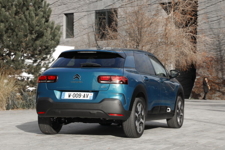 Citroën C4 Cactus 2018 vue arrière bleu