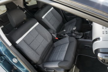 Citroen C4 Cactus Shine sièges avant