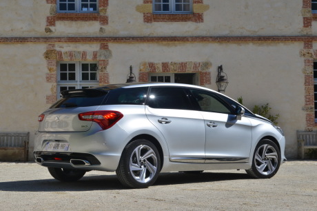 nouvelle DS5 vue arrière
