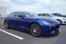 Maserati Ghibli bleue