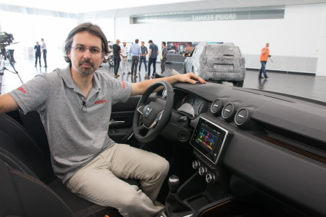 Dacia Duster grand écran tactile contour alu
