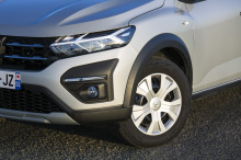 fiche technique Dacia Jogger Essentiel 2022
