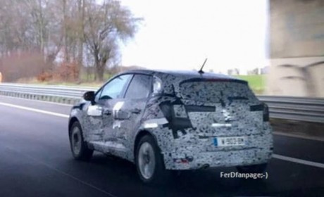 Dacia Sandero 3 vue arriÚre camouflée