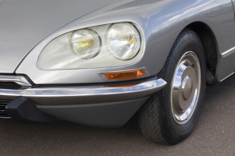 Citroën DS21 Pallas 1969 phares pivotants