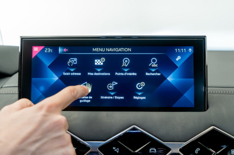 DS3 Crossback ÃÆÃâÃâ ââ¬â¢?ÃÆÃââââ¬Ã
Â¡ÃÆÃ¢â¬Å¡Ãâécran tactile 10,3 pouces console centrale