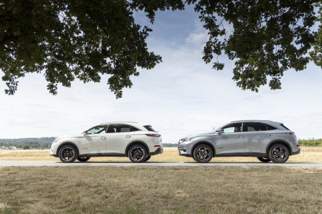 DS7 Crossback blanc et gris vue de profil