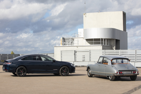 DS9 2020 vs Citroën DS21 Pallas 1969