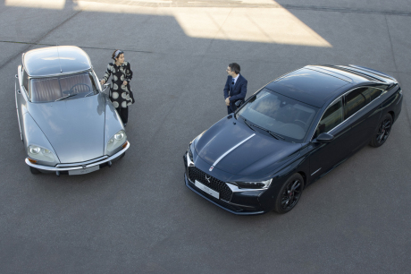 Citroën DS21 Pallas 1969 vs DS9 Performance Line Midnight Blue