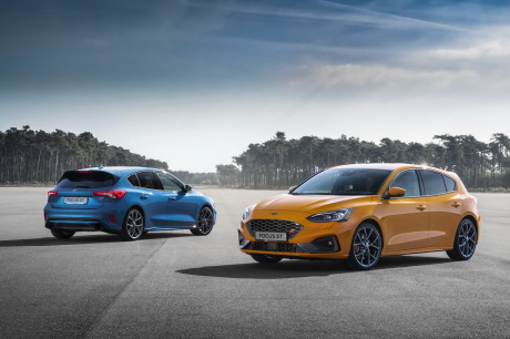 Ford Focus ST 2019 Orange Fury Bleu Performance