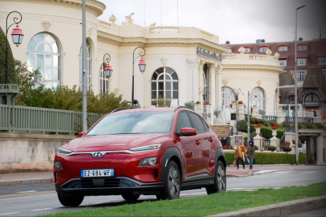 Hyundai kona electric rouge deauville