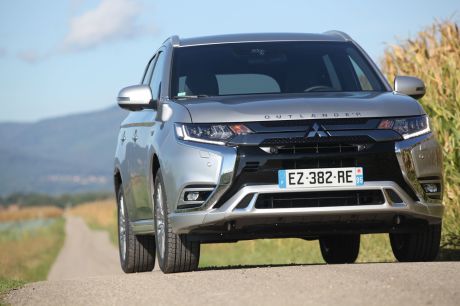 Mitsubishi Outlander PHEV 2019