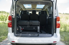 Opel Zafira Life coffre sieges rabattus