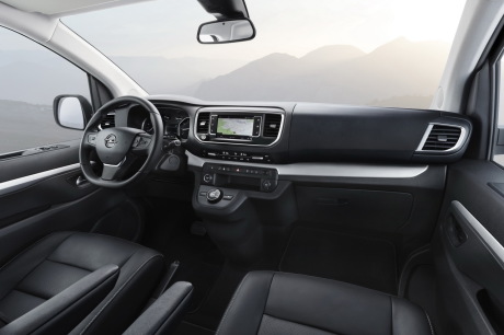 Opel Zafira Life planche de bord