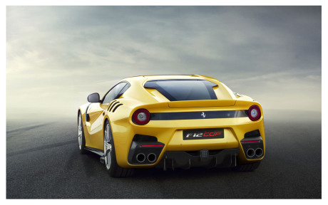 Ferrari F12tdf 2015 vue de dos