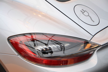 Porsche Cayman E-Volution trappe recharge