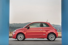 Fiat 500 rouge femmes C-ways automobile
