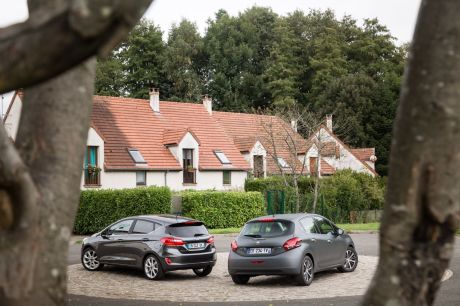 ford-fiesta-1-0-ecobbost-100-bva6-vs-peugeot-208-puretech-110-eat6