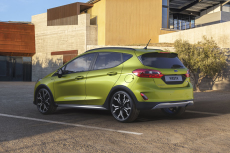 Ford fiesta active verte arrière