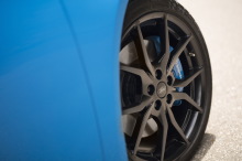 Ford Focus RS 2016 Pack Design RS gros plan sur la jante forgée anthracite