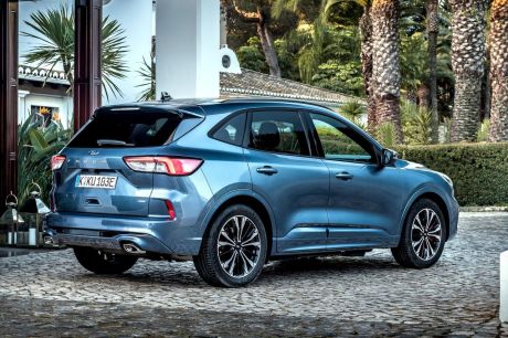 Ford Kuga dimensions