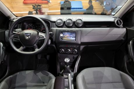 Intérieur du nouveau dacia duster 2 au slaon de Francfort 2017