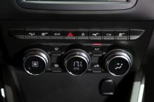 Commandes de climatisation du nouveau dacia duster 2