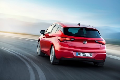 Opel Astra 2015 3/4 arrière