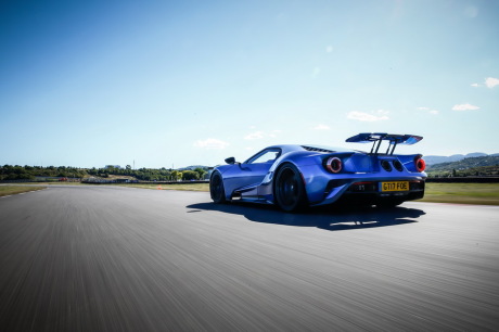 premier essai en france de la supercar ford GT