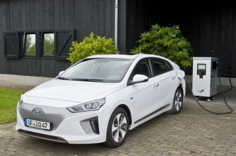 Hyundai Ioniq Electrique en charge