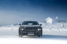 BMW i7 camouflage feux avant