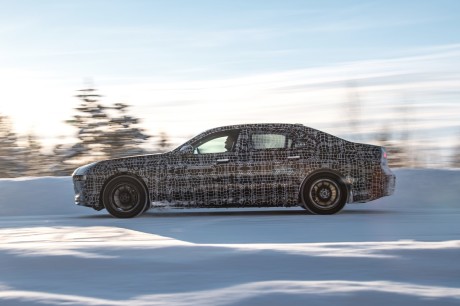 BMW i7 camouflage longueur