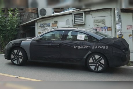 Ioniq 6 spyshot gauche