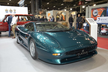 Jaguar XJ220