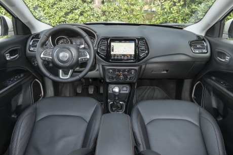 planche de bord nouveau jeep compass