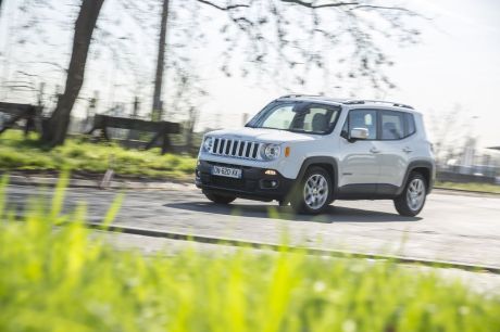 3/4 avant du jeep renegade