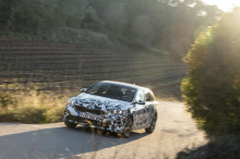 Plus large et moins haute que sa devancière, la future Kia CEED progresse en tenue de route
