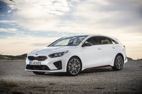 Statique 3/4 AV Kia Proceed 1.6 T-GDi DCT7 GT