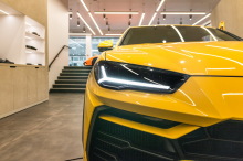 phare du lamborghini urus