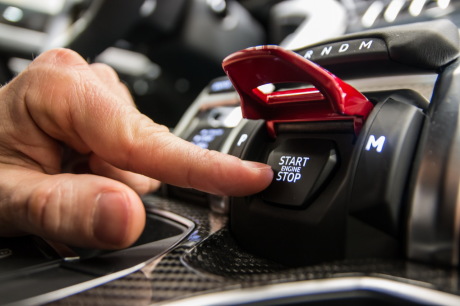 bouton démarrage moteur lamborghini urus