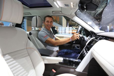 A bord du Land Rover Discovery 2017.