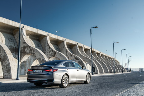 Lexus ES 300h